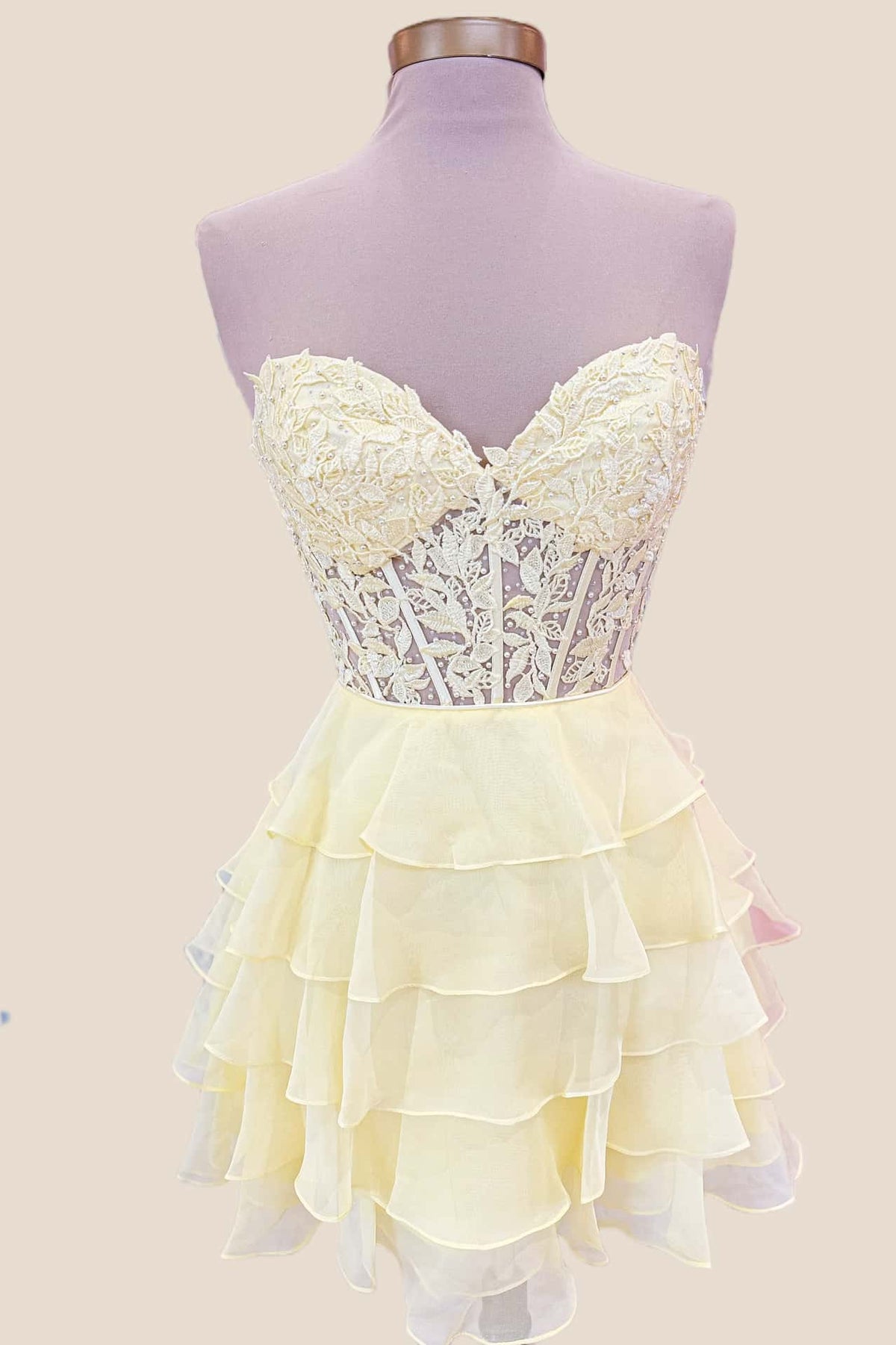 Sweetheart Yellow Appliques Tiered Short Dress