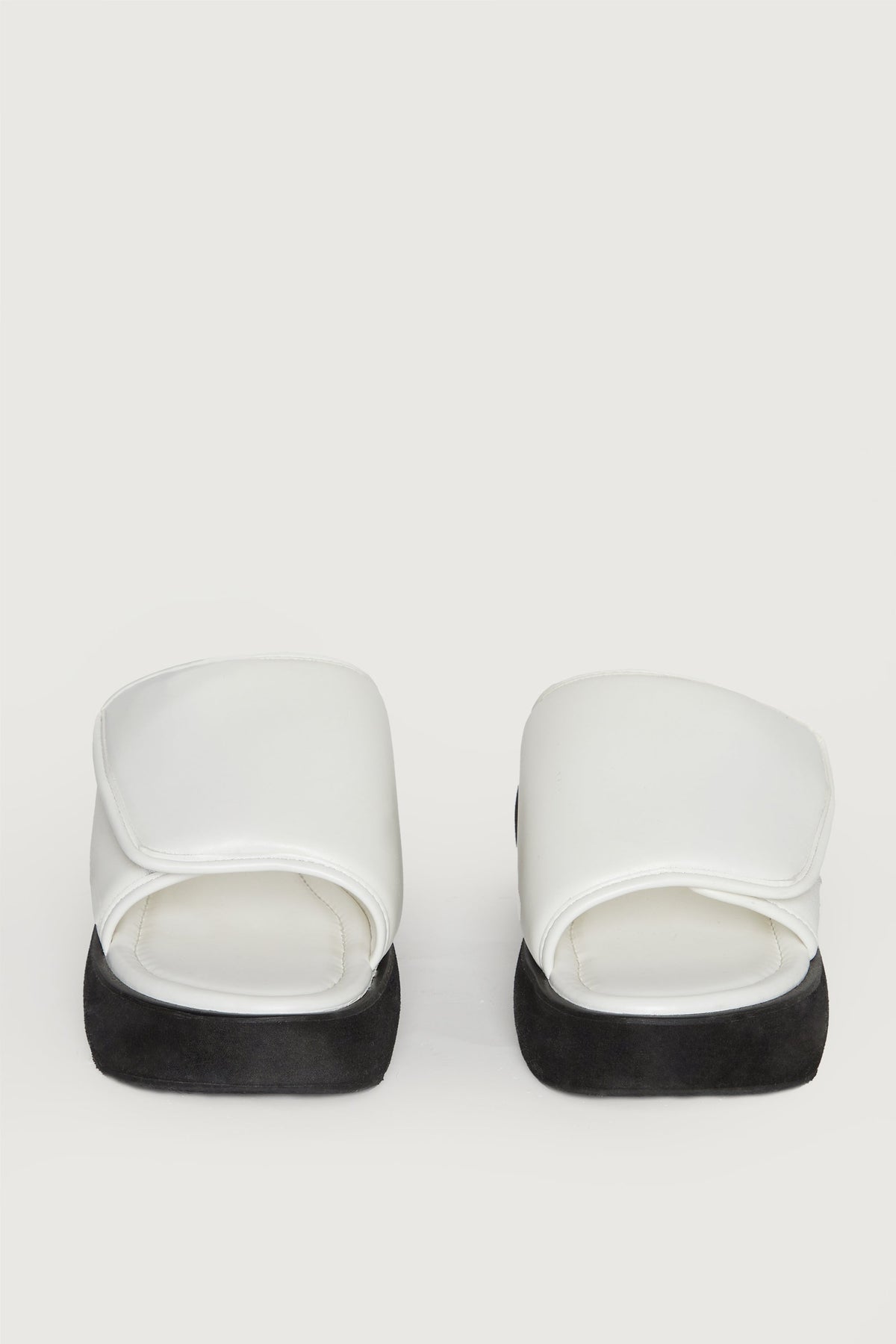 PLATFORM SANDAL